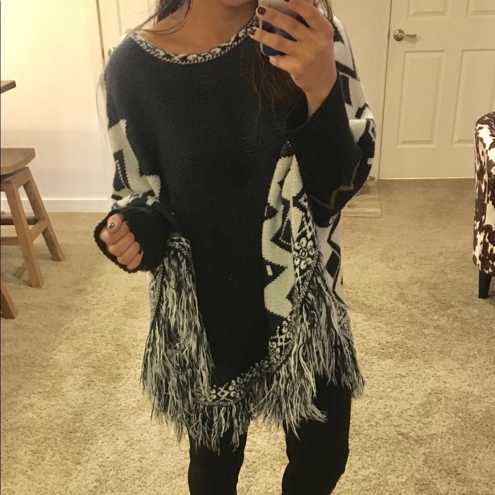 Fringe navy poncho with sleeves